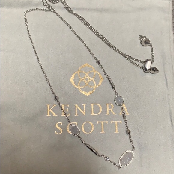 Kendra Scott Jewelry - RARE!! Kendra Scott Maddie Adjustable Necklace